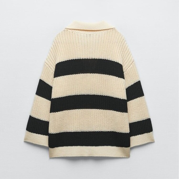 NWT. Zara Cream/Black V-Neck Oversized Striped Sweater. Size M-L. - Picture 8 of 11